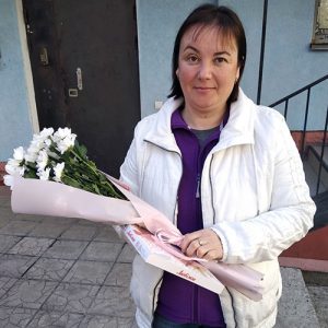 букет 3 хризантеми та цукерки у Львові фото