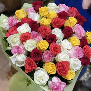 51 різнобарвна троянда у Львові фото