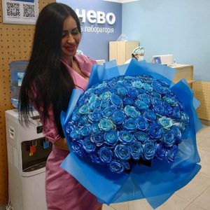 101 синя троянда у Львові фото