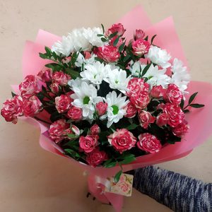 букет із хризантем і троянди спрей у Львові фото 