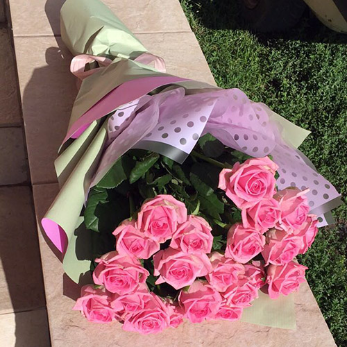 25 розовых роз Аква во Львове - фото